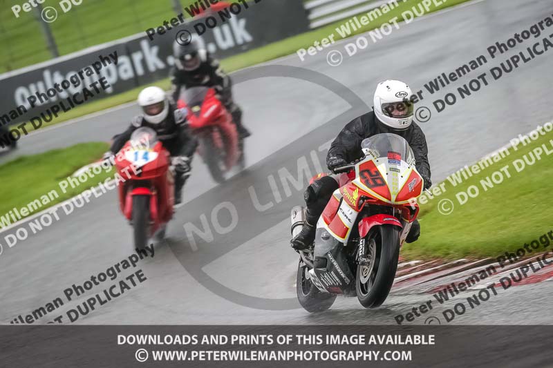 anglesey;brands hatch;cadwell park;croft;donington park;enduro digital images;event digital images;eventdigitalimages;mallory;no limits;oulton park;peter wileman photography;racing digital images;silverstone;snetterton;trackday digital images;trackday photos;vmcc banbury run;welsh 2 day enduro